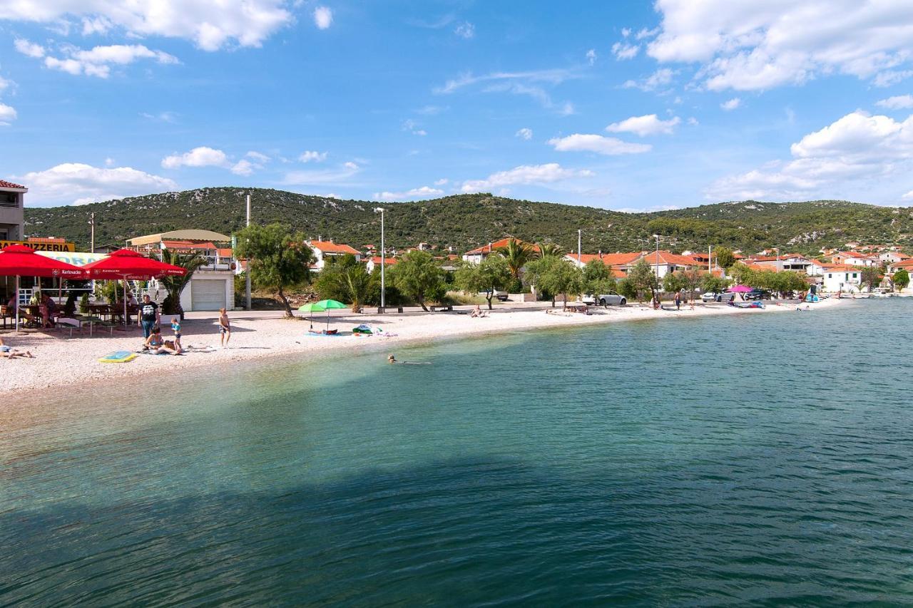 Apartments By The Sea Vinisce, Trogir - 5229 Εξωτερικό φωτογραφία