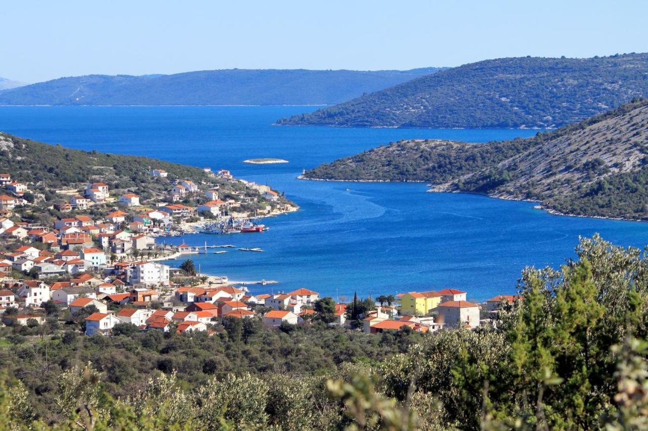 Apartments By The Sea Vinisce, Trogir - 5229 Εξωτερικό φωτογραφία