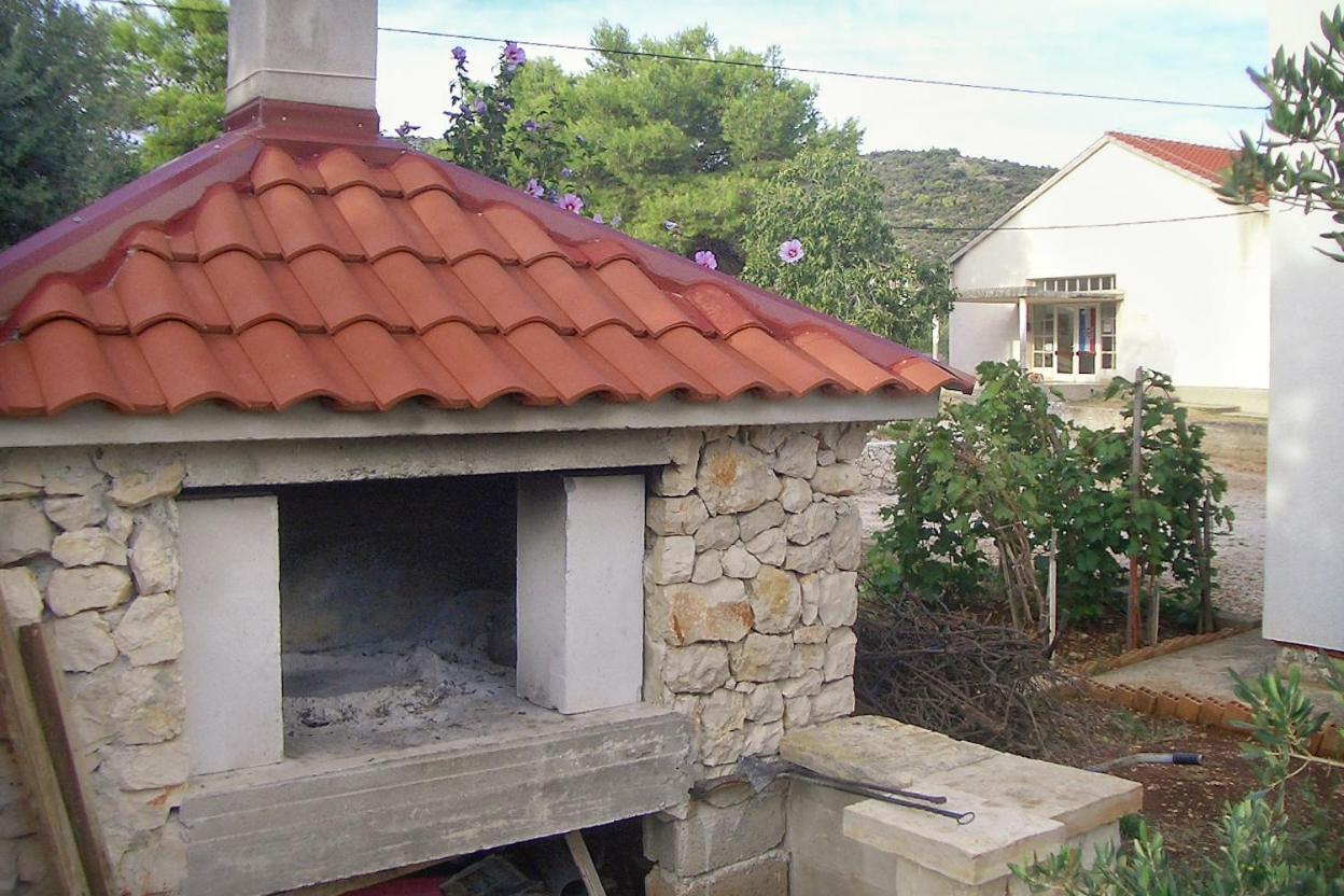 Apartments By The Sea Vinisce, Trogir - 5229 Εξωτερικό φωτογραφία