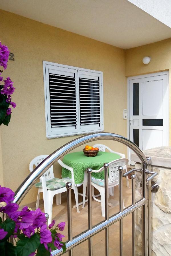 Apartments By The Sea Vinisce, Trogir - 5229 Εξωτερικό φωτογραφία