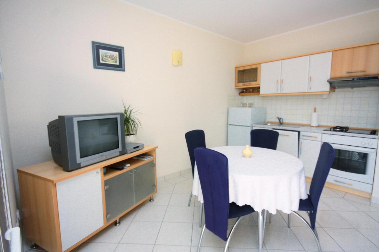 Apartments By The Sea Vinisce, Trogir - 5229 Εξωτερικό φωτογραφία